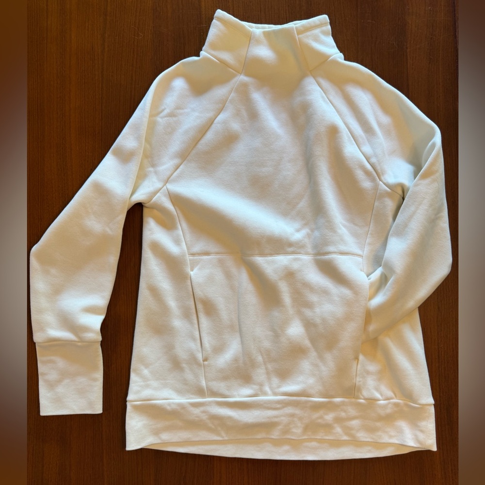 Fabletics White Oversized Long Sleeve sweatshirt size small